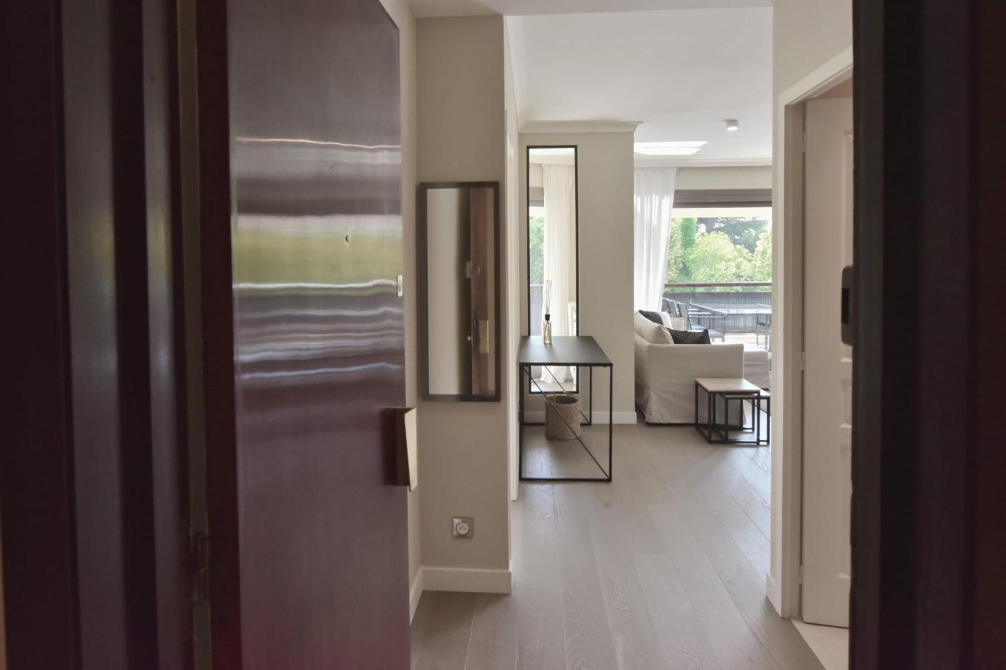 Cannes - 2-Br Flat 15-Min Walk To The Beaches Exterior photo